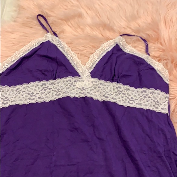 Purple and white lace nightgown - Picture 3 of 12
